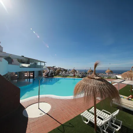 Island Village Heights Appartement