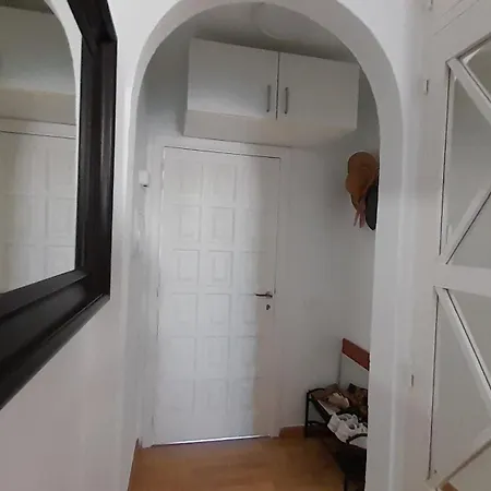 Island Village Heights Apartmán