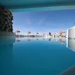 Apartment Island Village Heights