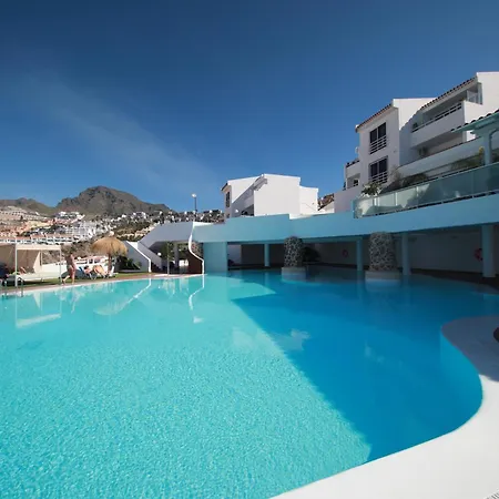 Island Village Heights * Адехе