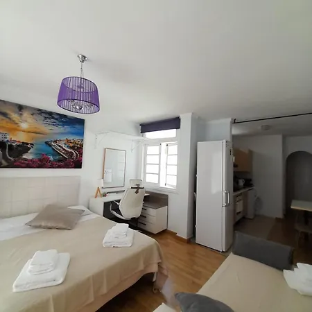 Island Village Heights