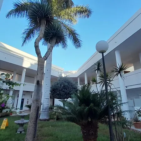 Апартаменти Island Village Heights Адехе