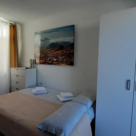 Апартаменти Island Village Heights *