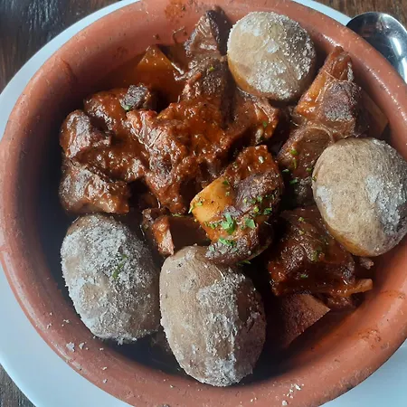 Island Village Heights 아데제