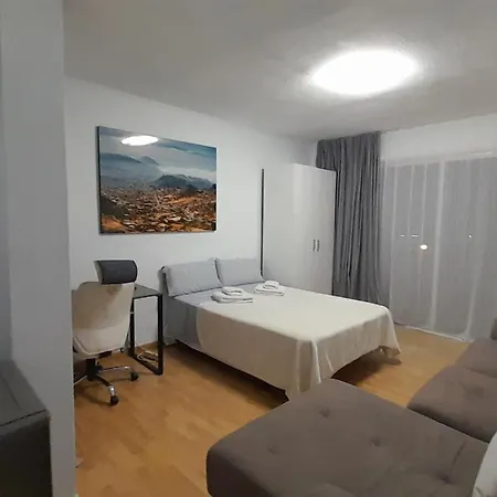 Island Village Heights * Адехе