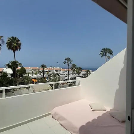 Island Village Heights Apartamento *