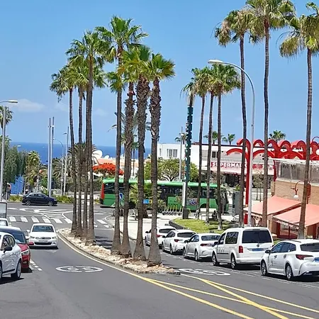 Island Village Heights Апартаменты *
